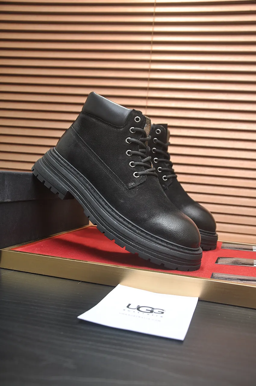 Men's shoes 💰680💶【UGG】(full genuine wool lining) Please pay attention to the quality of the original order and compare the thickness of the wool 🏮🏮Hot style Martin boots from Australia's warm luxury brand men's shoes, official website synchronization, Beckham men's style..., made of imported top-layer waxed cowhide, waxed toe box, Australian real wool velvet lining Carefully sewn...Imported rubber Martin boots outsole (comfortable, soft and wear-resistant). I really like the quality...Exquisite workmanship, you can't put it down once you see it. Code number 39-44
